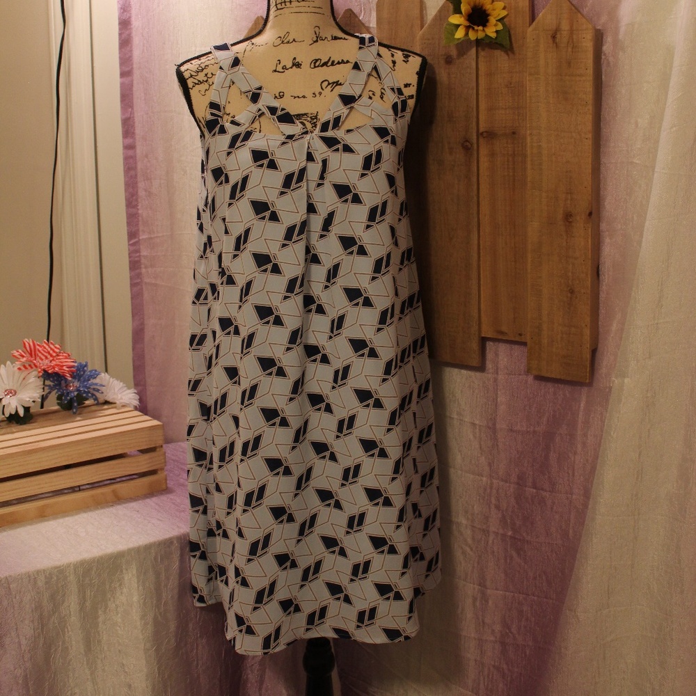 🔥REDUCED 🔥 Axyeh Summertime Open Shoulder Dress Sz Small